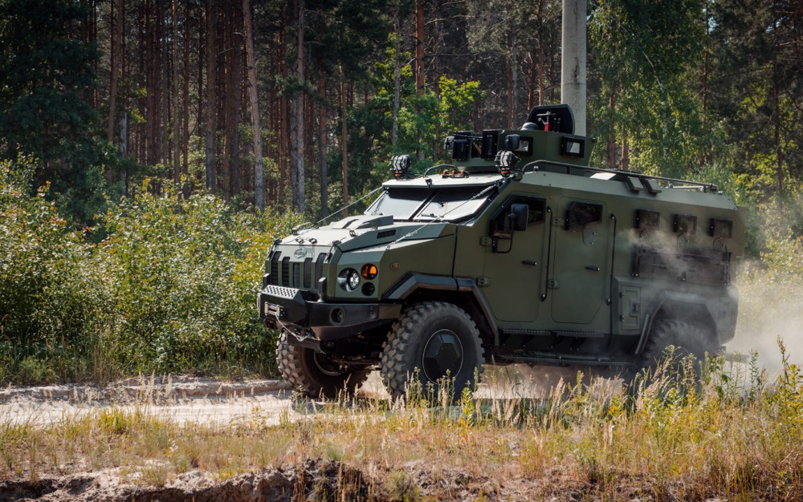 KAMRAT C-130 Ukrainian 4x4 APC (A)